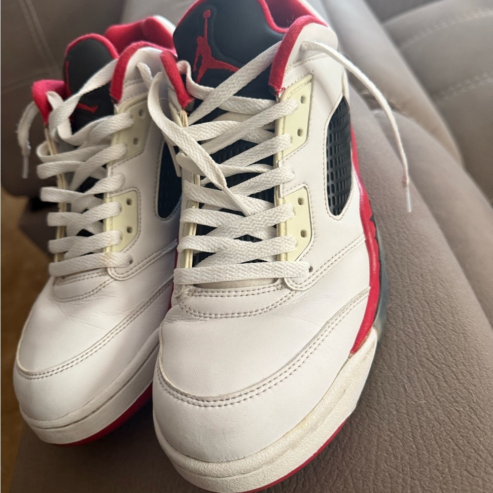 Jordan Men's 5s - Picture 2 of 3